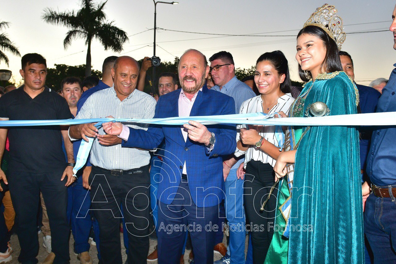 El gobernador Insfrán formalizó la apertura de la XL edición de la Fiesta  Nacional del Pomelo – Agenfor