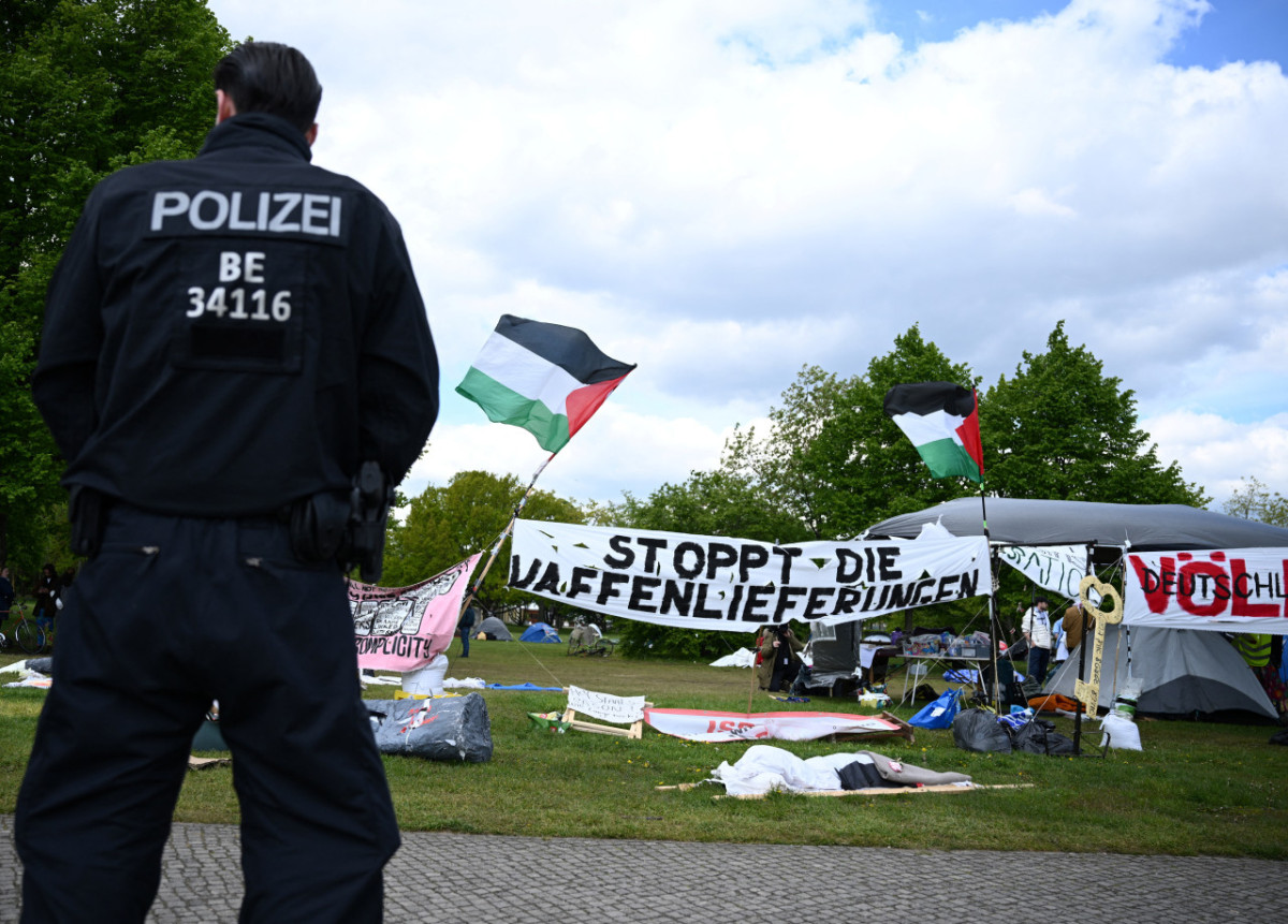 Campamento propalestino frente al Parlamento alemán. Foto: REUTERS.