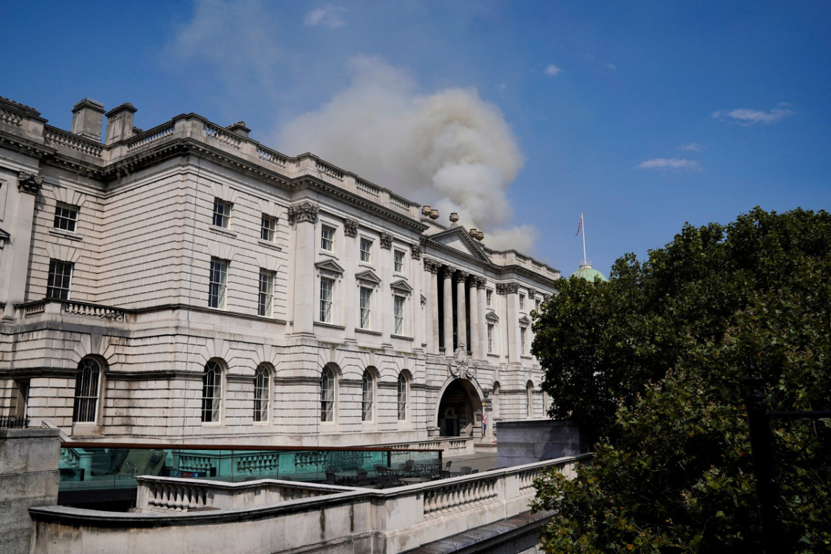 Incendio en un edificio histórico en Londres. Foto: Reuters.