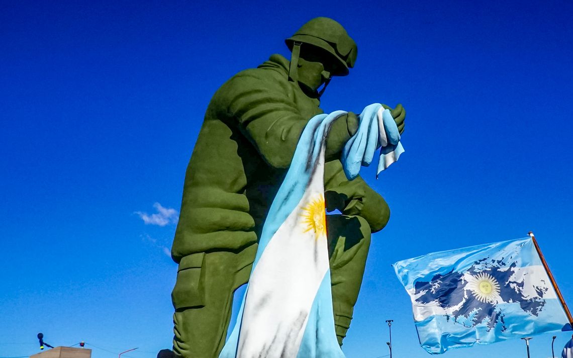 Zapala (Neuquén) - Monumento a los combatientes de Malvinas 