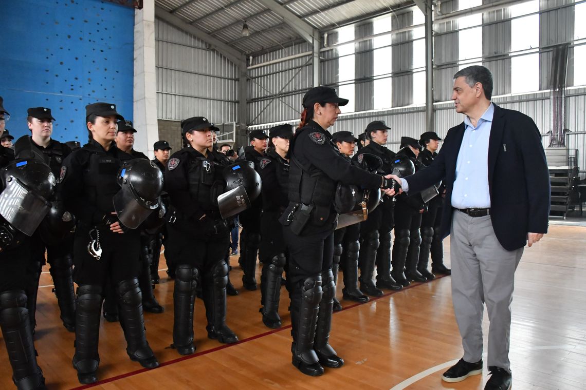 Jorge Macri con el nuevo Cuerpo Femenino de Orden Urbano de la Policía de la Ciudad