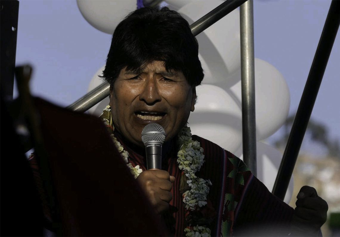 Evo Morales dijo que su chofer sufrió heridas durante el ataque.