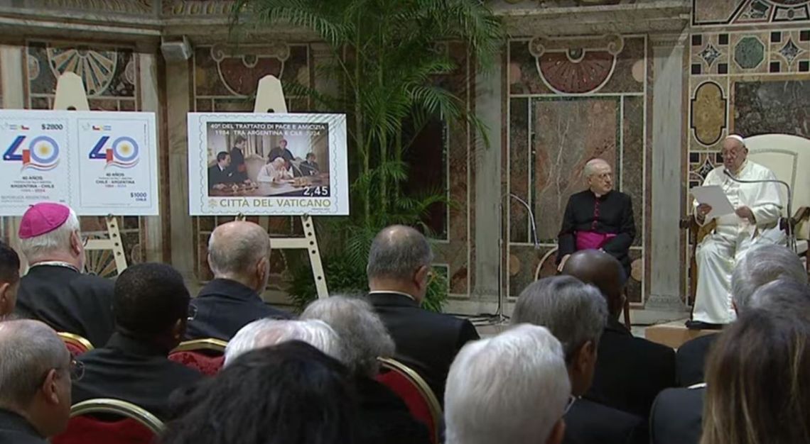 Francisco presidió este lunes una ceremonia por el 40 aniversario del Tratado de Paz y Amistad entre Argentina y Chile por la disputa del canal de Beagle.