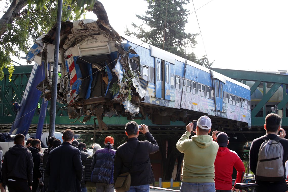 La Justicia busca determinar si hubo una falla humana en el accidente de trenes.