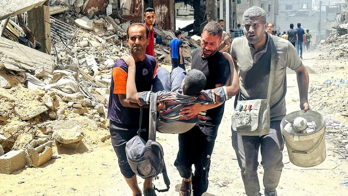 Las fuerzas israelíeas atacaron edificios residenciales en Beit Lahia (Foto Mousa Salem / Anadolu)