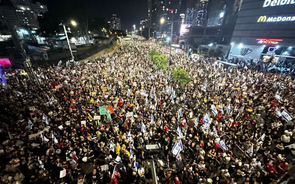 Tel Aviv - Multitudinaria protesta contra Netanyahu