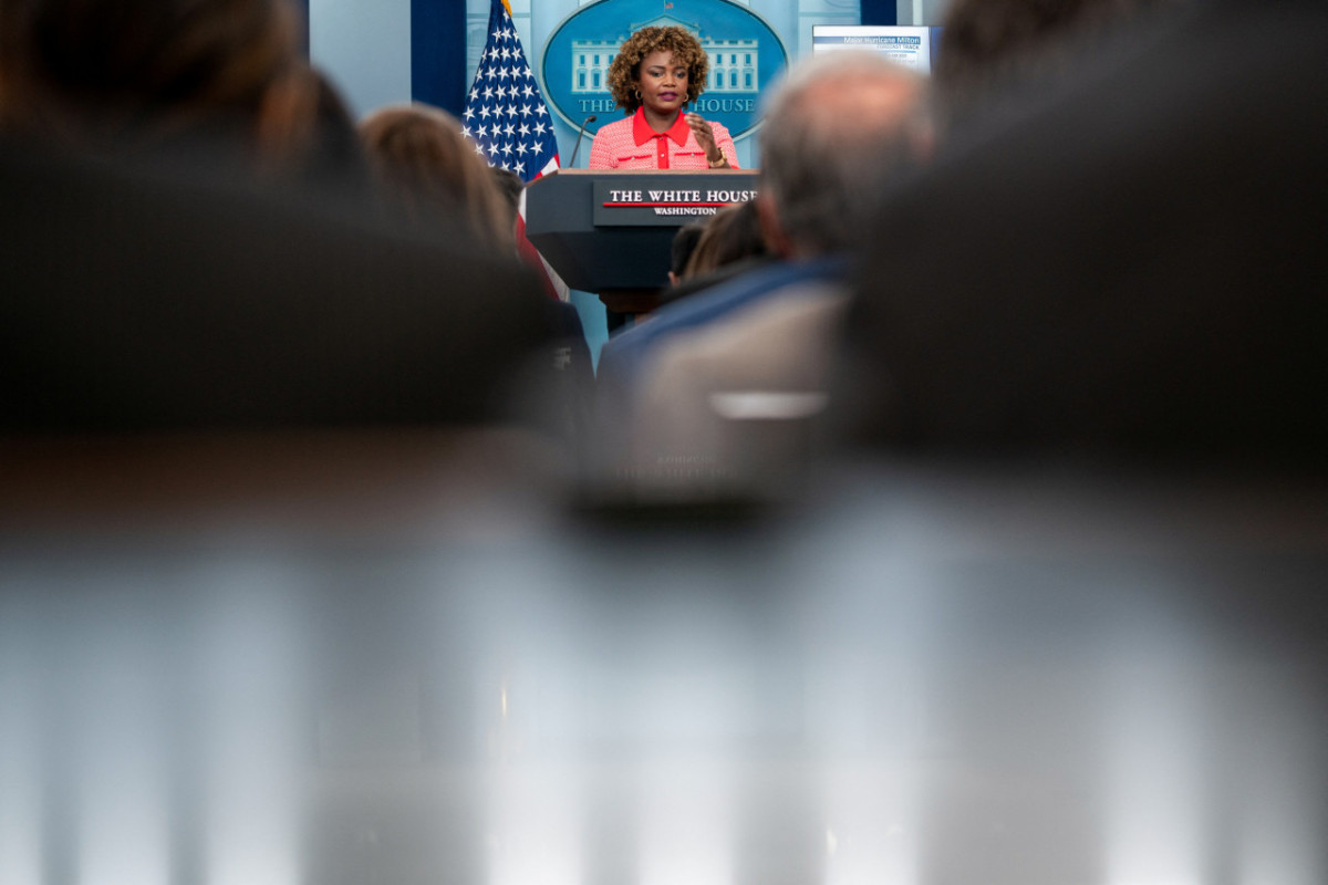 Conferencia de prensa de la portavoz de la Casa Blanca, Karine Jean-Pierre. Foto: REUTERS.