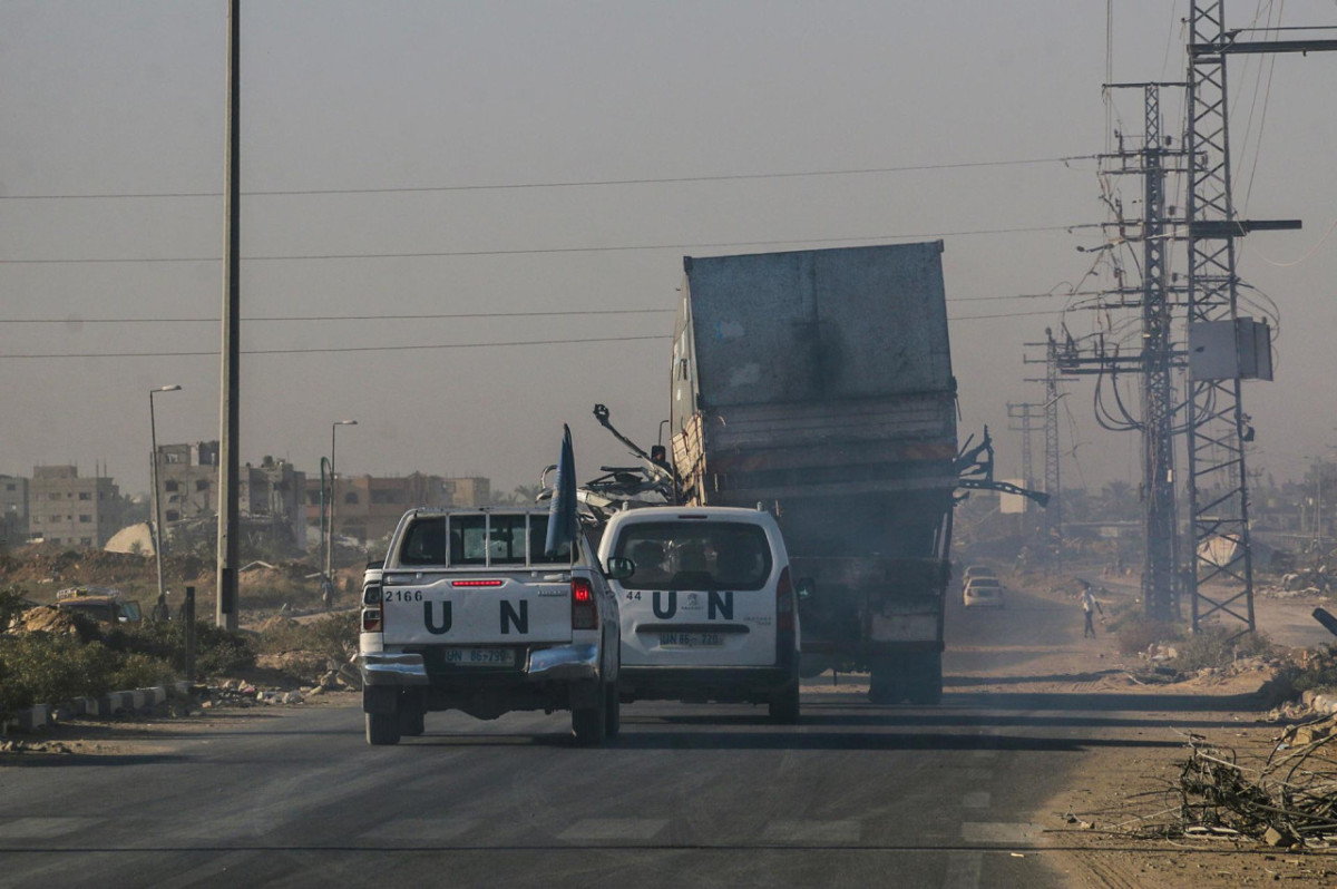 Vehículos de la UNRWA en la Franja de Gaza. Foto: EFE.