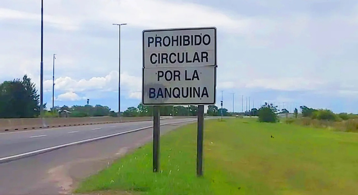 Aumentó la multa por circular en la banquina. NA