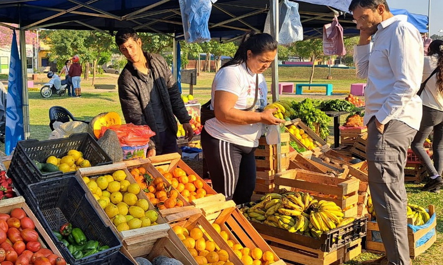 El mercado itinerante estará el viernes en el barrio Liborsi - Diario La  Mañana