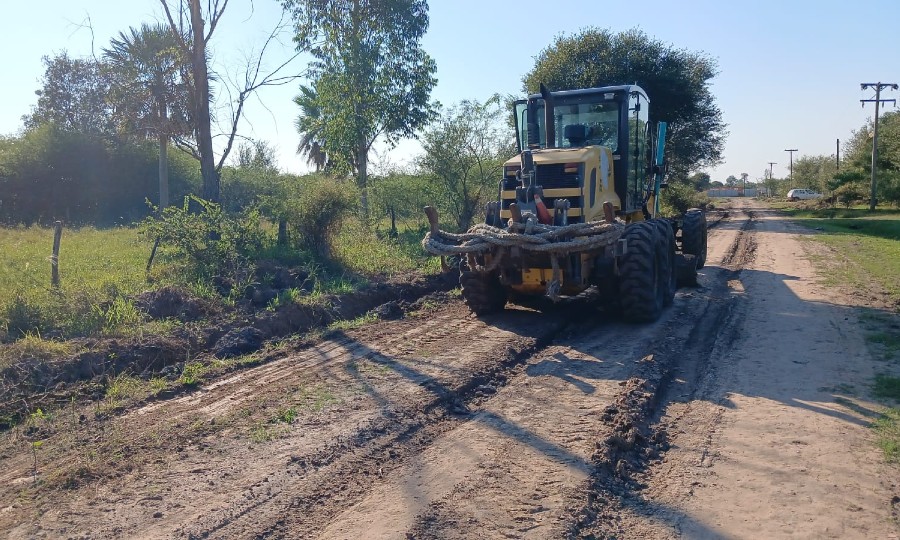 La Comuna realizó tareas de mejoramiento en arterias de diferentes barrios  capitalinos - Diario La Mañana