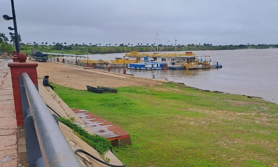 Pronunciada bajante del río Paraguay ya afecta la navegabilidad y piden  tomar precauciones - Diario La Mañana