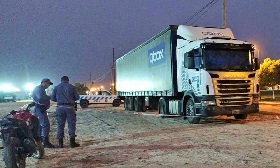 Hallaron sin vida a un chofer en la cabina de su camión en un sector de  estacionamiento - Diario La Mañana