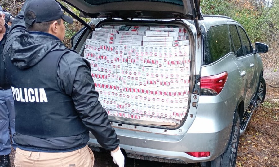 La Policía secuestró un cargamento de cigarrillos ingresado de contrabando  valuado en $ 156 millones - Diario La Mañana