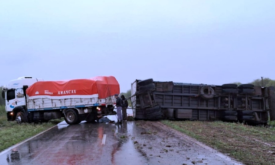 En medio de copiosas lluvias, se registraron dos siniestros viales que dejaron  dos heridos - Diario La Mañana