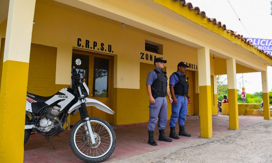 Dos arrestados por herir a efectivos policiales - Diario La Mañana