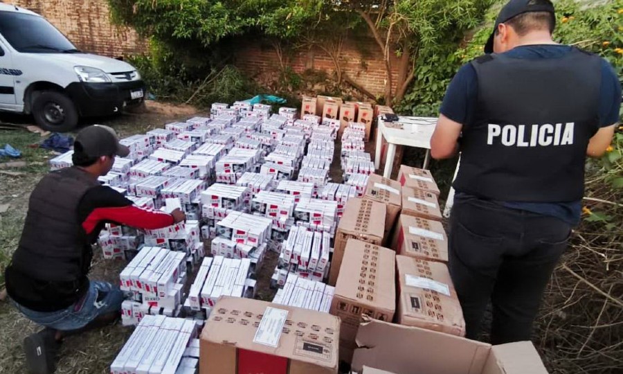 Secuestran cargamento de cigarrillos valuado en más de $ 43 millones -  Diario La Mañana