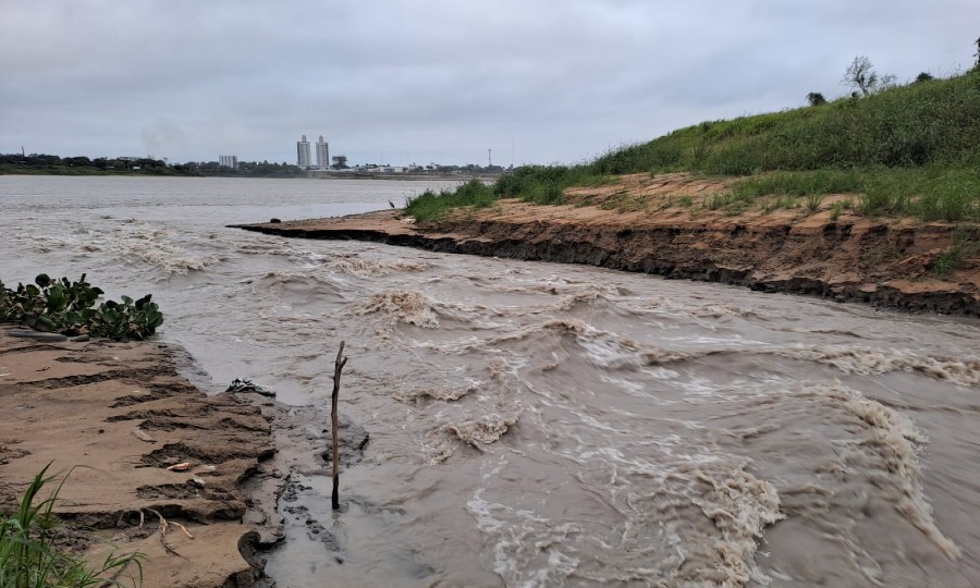 Especialista advierte que las lluvias son un paliativo pero no resuelven el  problema del déficit hídrico - Diario La Mañana